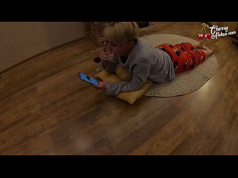 ❤️ Šialená blondínka fajčí obrovský penis a skáče na ňom - análny sex Porno na sk.valeshop.top ❤